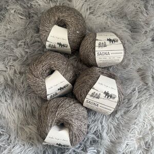 Saona Wooldreamers Fingering Yarn Gray Guthrie Cotton Wool 50 g 240 yds 5 skeins